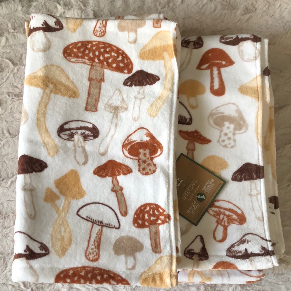 Deborah Connolly MUSHROOM Hand and Bath Towels